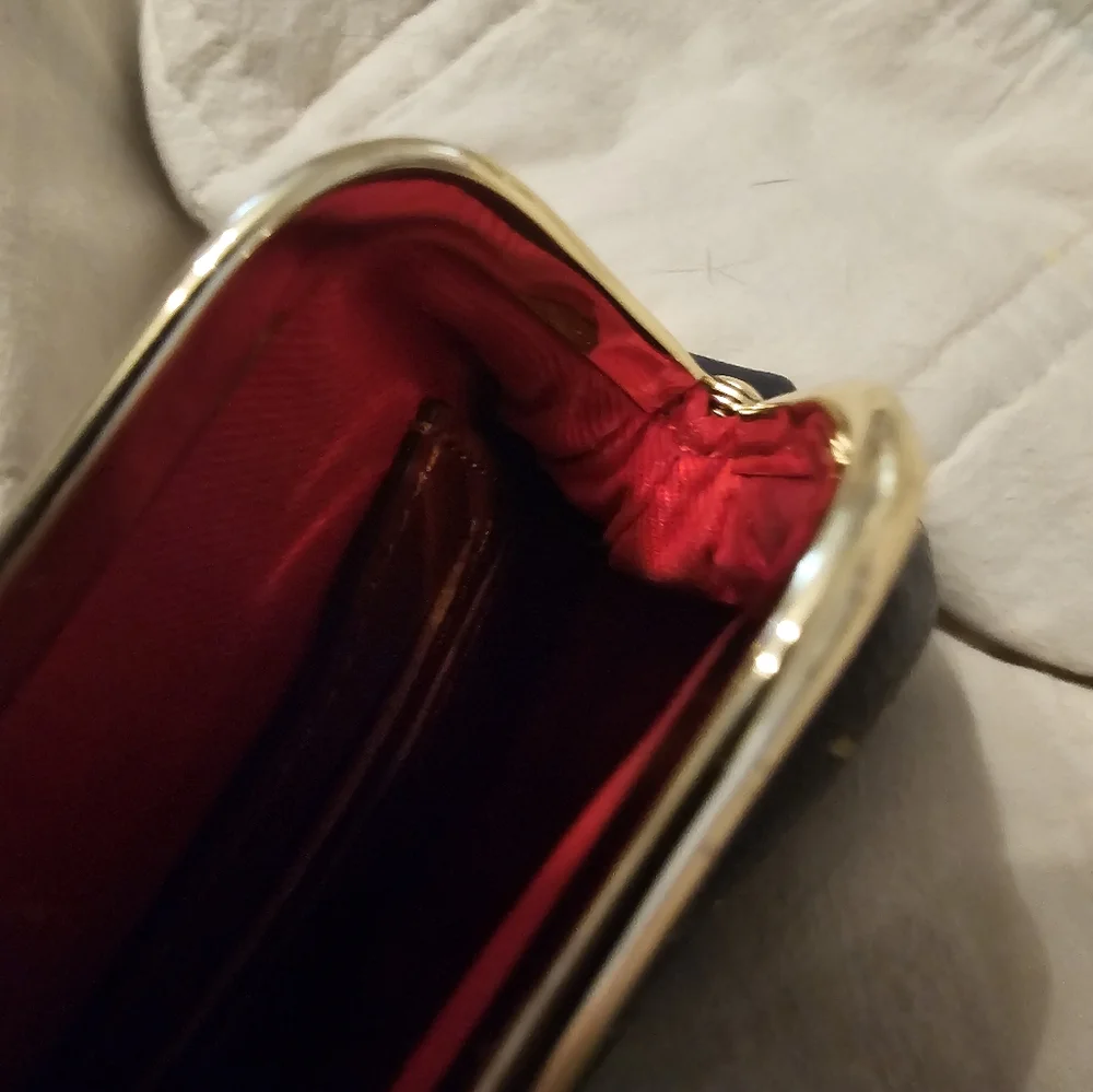 Dooney & Bourke Cin Purse Credit Card Holder - Picture 4 of 7